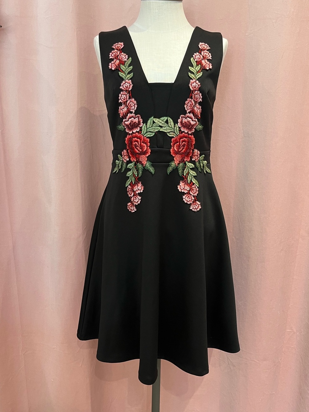 DEX Black Floral Embroidered Skater Dress Deep V-Neck Rose Appliquรฉ Size M